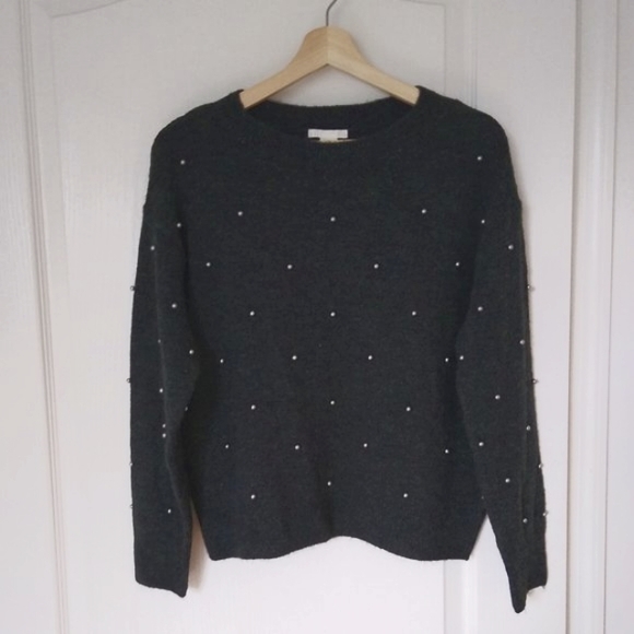 H&M Sweaters - H&M Holiday Sweater with Pearl Accents